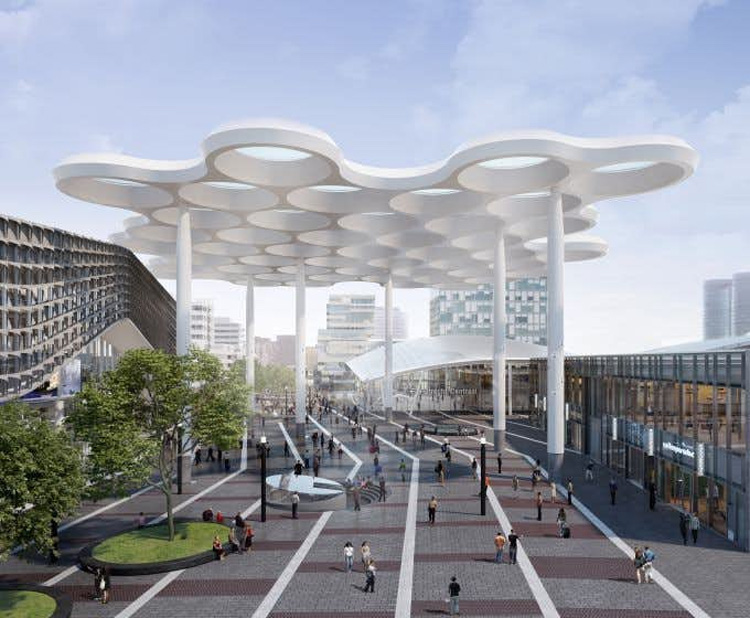 Iconisch dak Stationsplein Utrecht Centraal gefilmd met drone